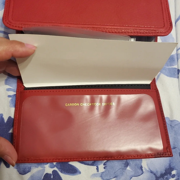 New Rolfs Essentials Women's Zip Back Red Checkbook Wallet - Picture 8 of 12